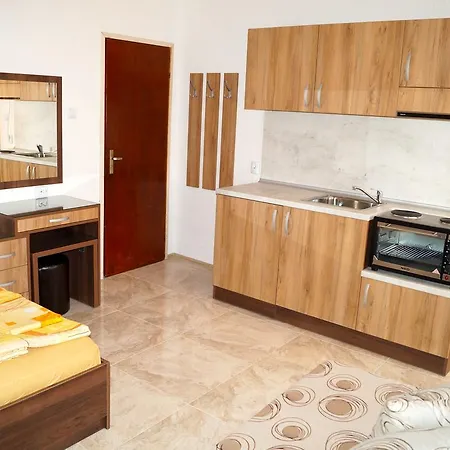 Jani Guest house 2*