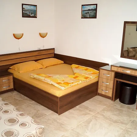 Guest house Jani Ahtopol