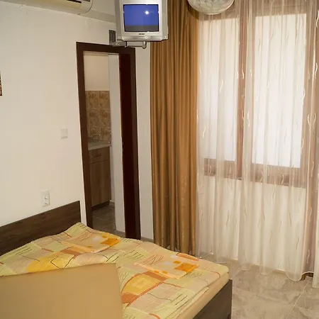 Jani Guest house
